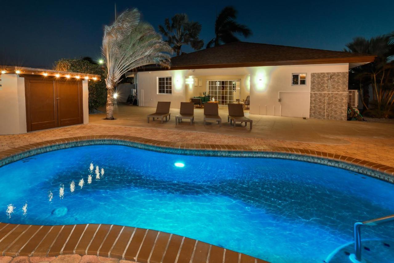 Villa Tamar Palm Beach Exterior photo